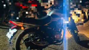 policia en mazatlan asegura motocicleta en estado de abandono