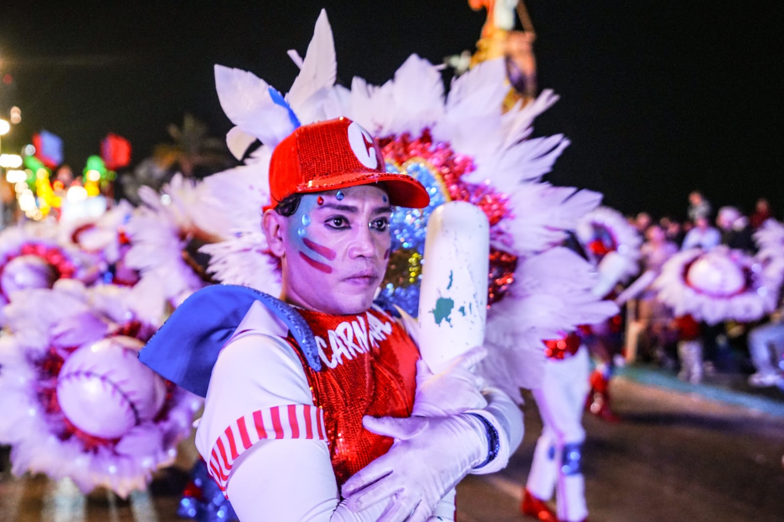 Cultura Mazatlán premia a comparsas que participaron en desfiles del Carnaval