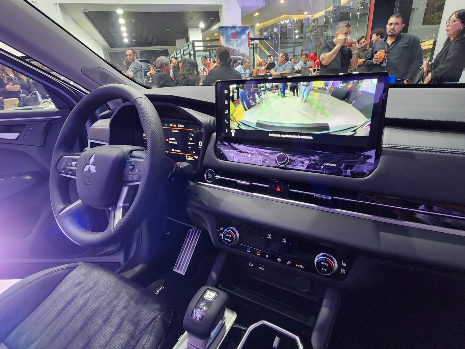 Mitsubishi Motors Culiacán presenta su camioneta Outlander 2026