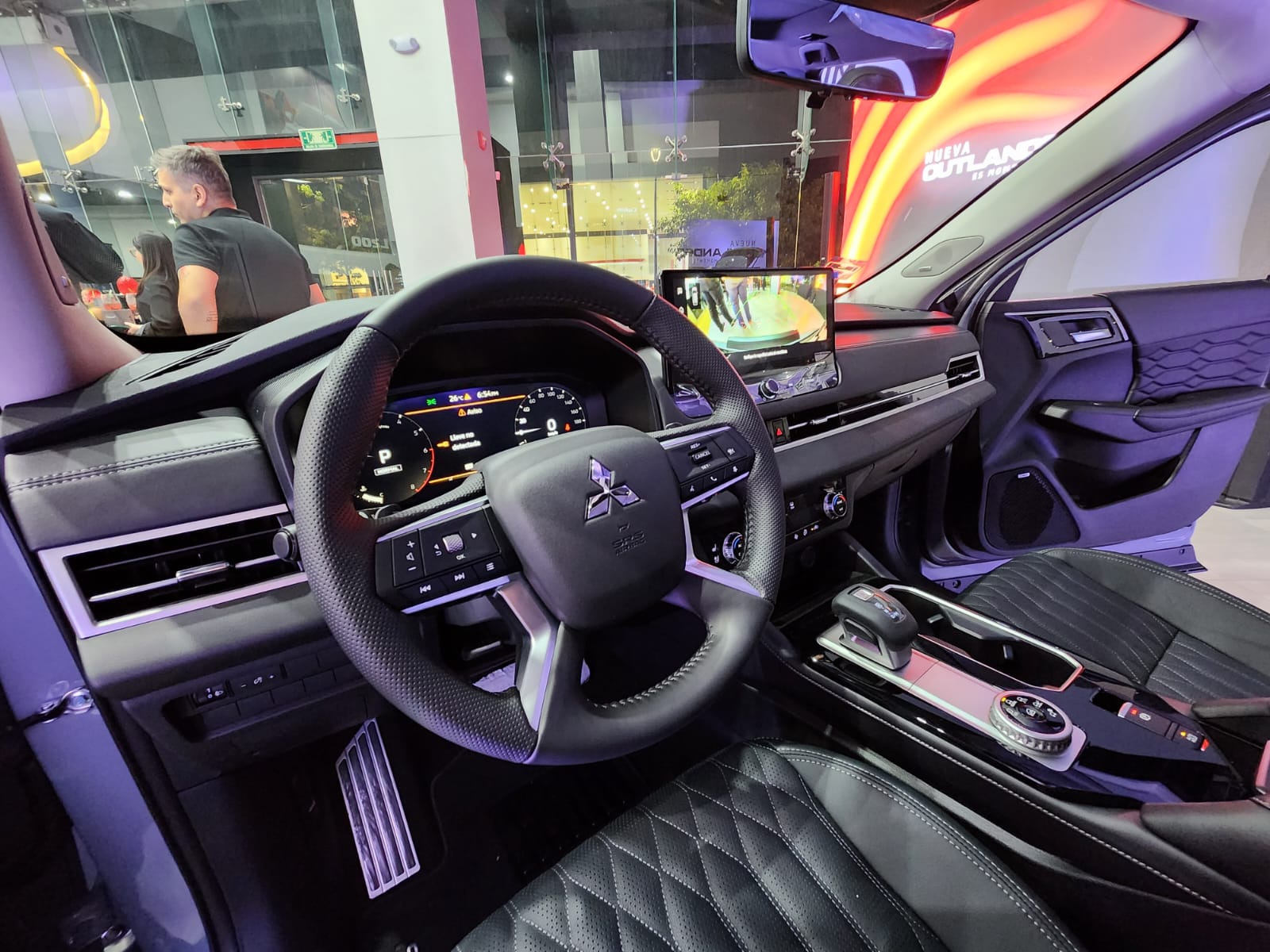 Mitsubishi Motors Culiacán presenta su camioneta Outlander 2026