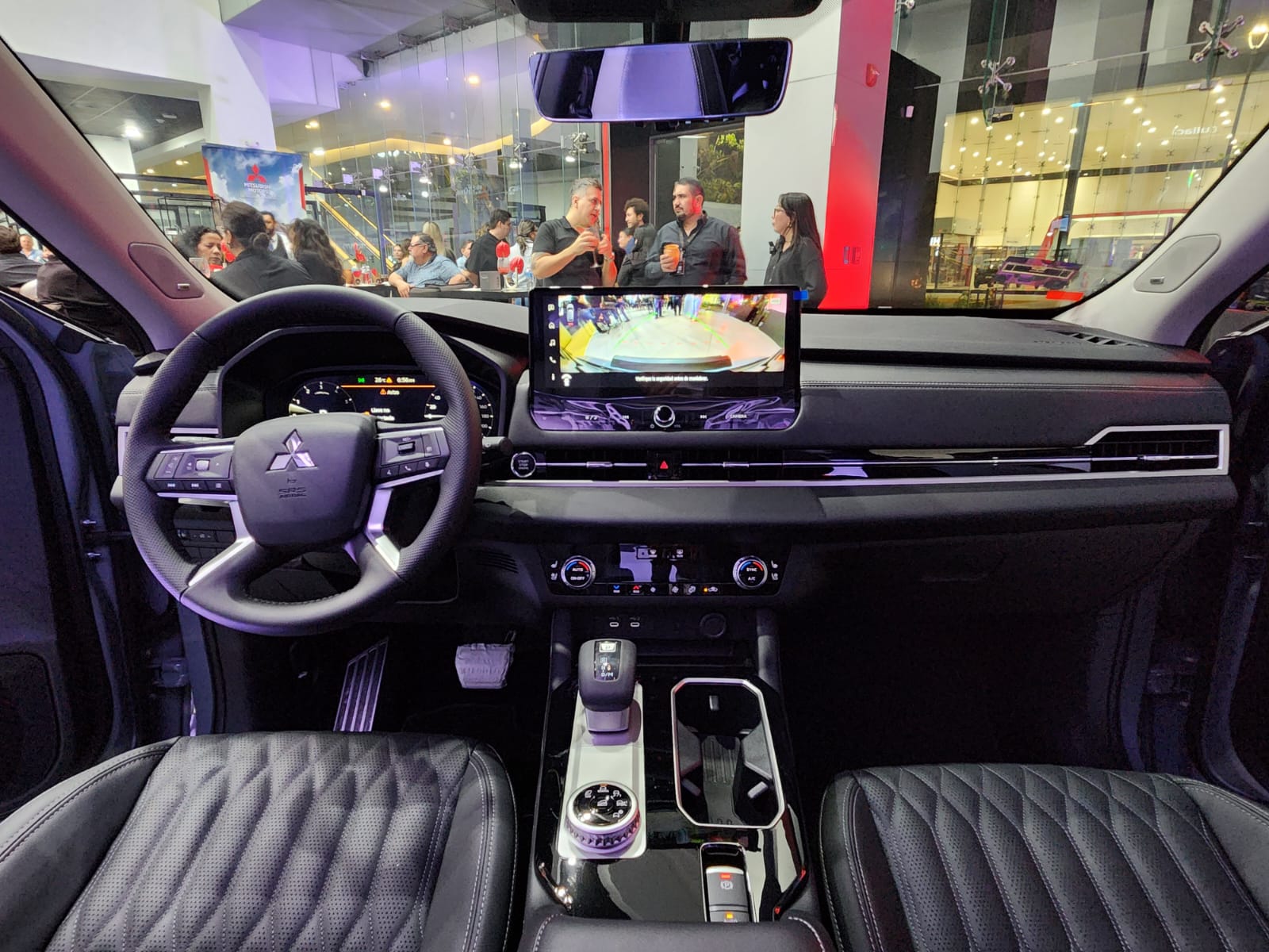 Mitsubishi Motors Culiacán presenta su camioneta Outlander 2026