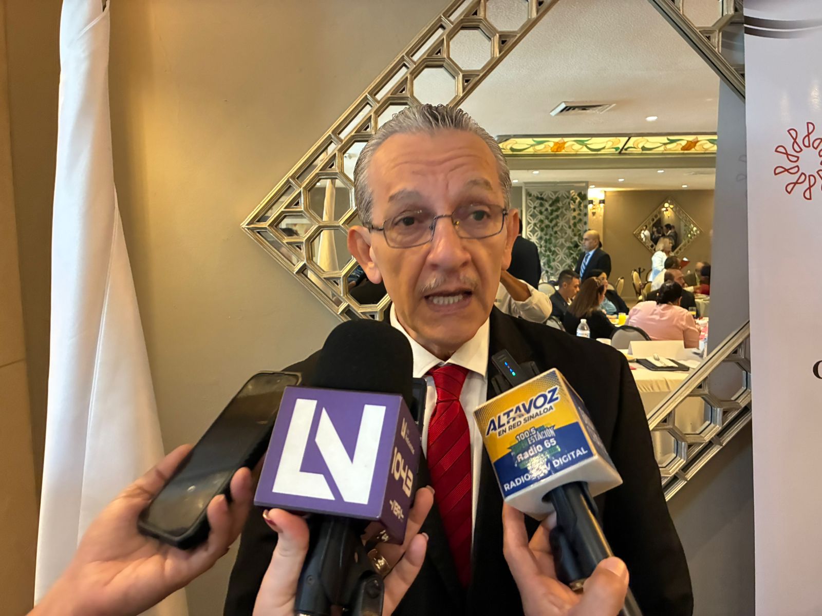 Presidente del Colegio de Contadores Públicos del Norte de Sinaloa, Rogelio Apodaca Valdez