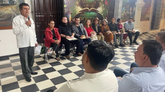 Poetas laureados fortalecen la identidad cultural de Mocorito rumbo al Carnaval 2026; buscan hacer un libro