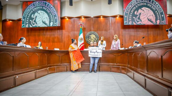 Por manifestaciones de activistas en el Congreso de Sinaloa suspenden sesión extraordinaria
