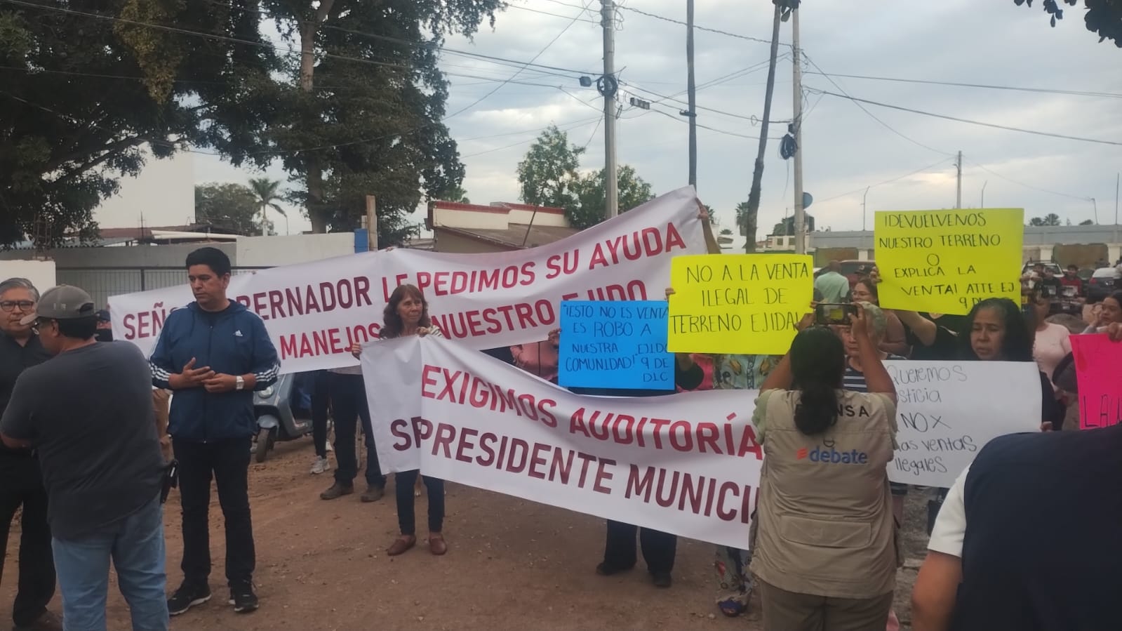 Protesta de los habitantes del ejido 9 de Diciembre, en Los Mochis