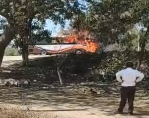 quema de camion en bloqueo de mazatlan