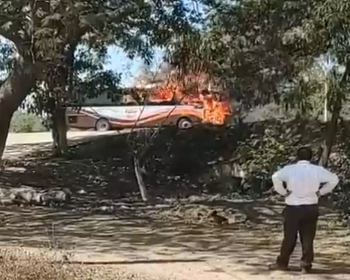 quema de camion en bloqueo de mazatlan
