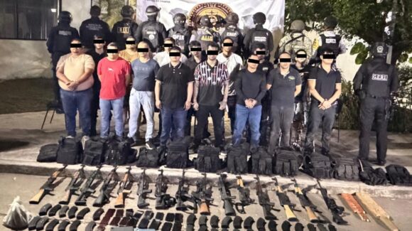 ¡Reclutados por el Cártel de Sinaloa y bien armados! Detienen a 8 mexicanos y 7 extranjeros en Chiapas