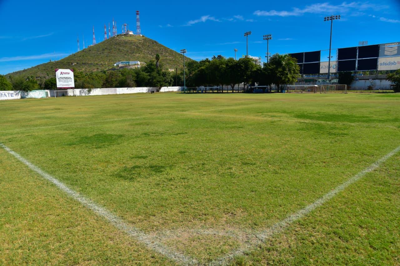Renuevan baños del estadio Navarro Escoto, en Ahome