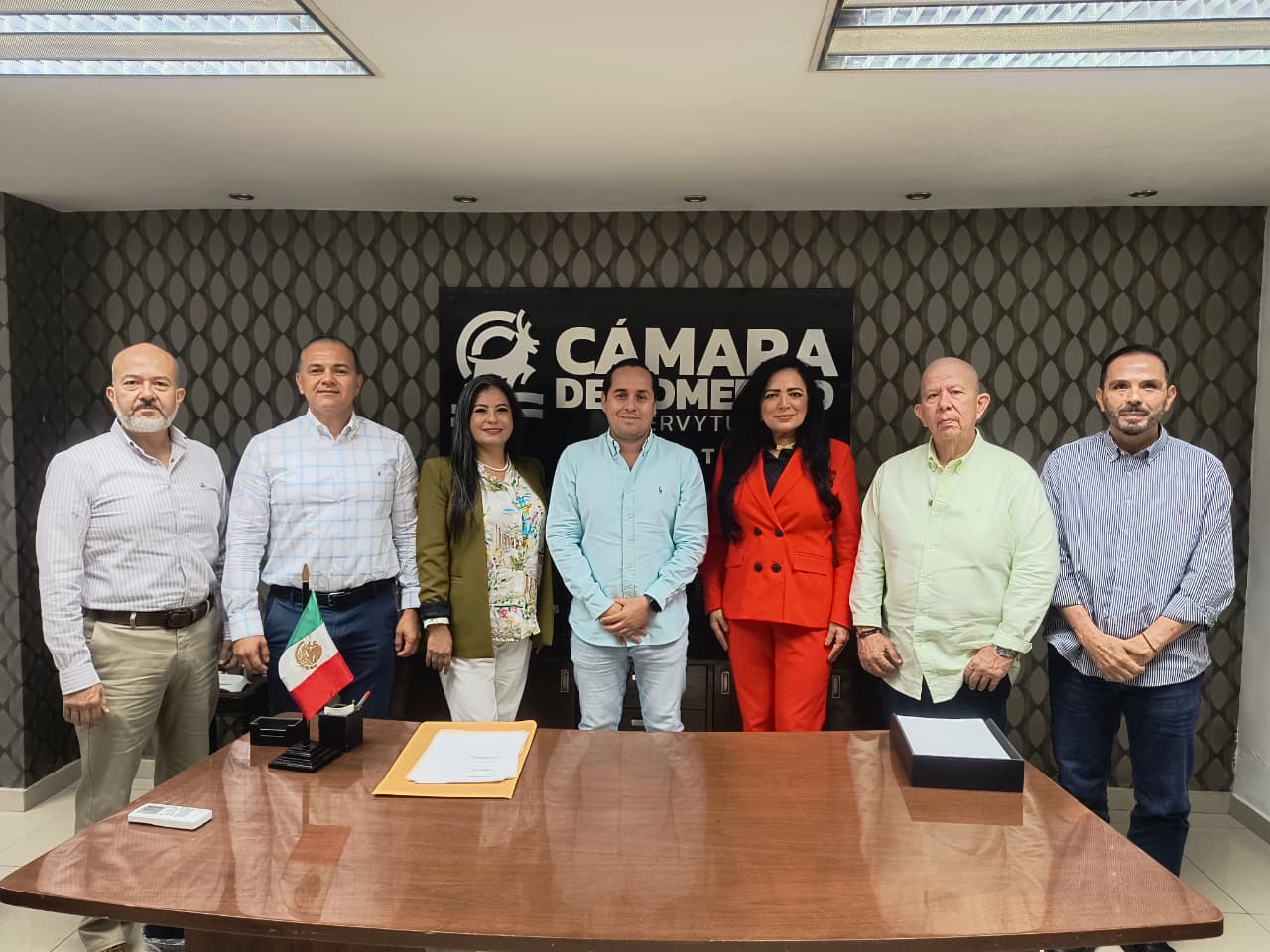 Reunión entre personal de Canaco y Ayuntamiento en Mazatlán