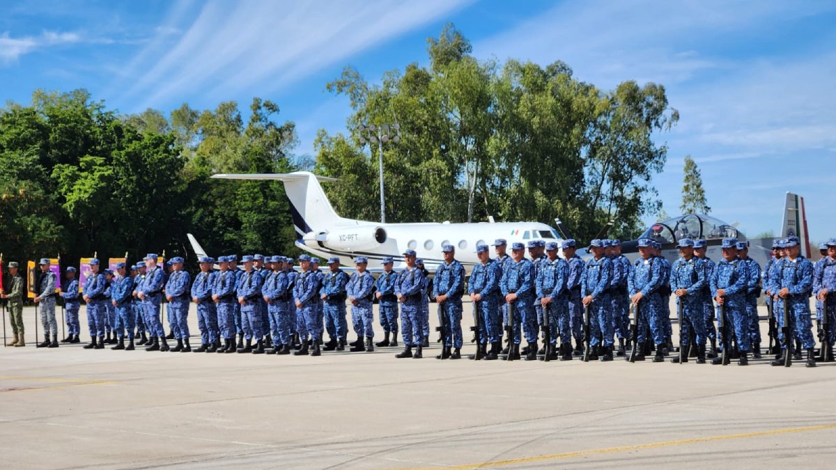 rinde protesta edgar campos como comandante de la base aerea militar no10 en culiacan elementos