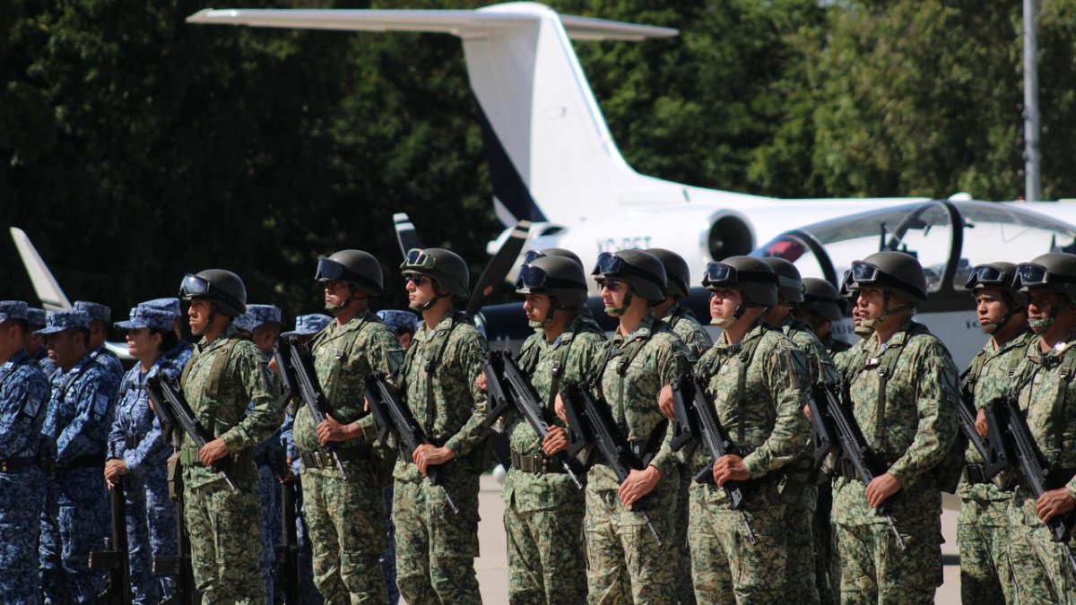 rinde protesta edgar campos como comandante de la base aerea militar no10 en culiacan militar