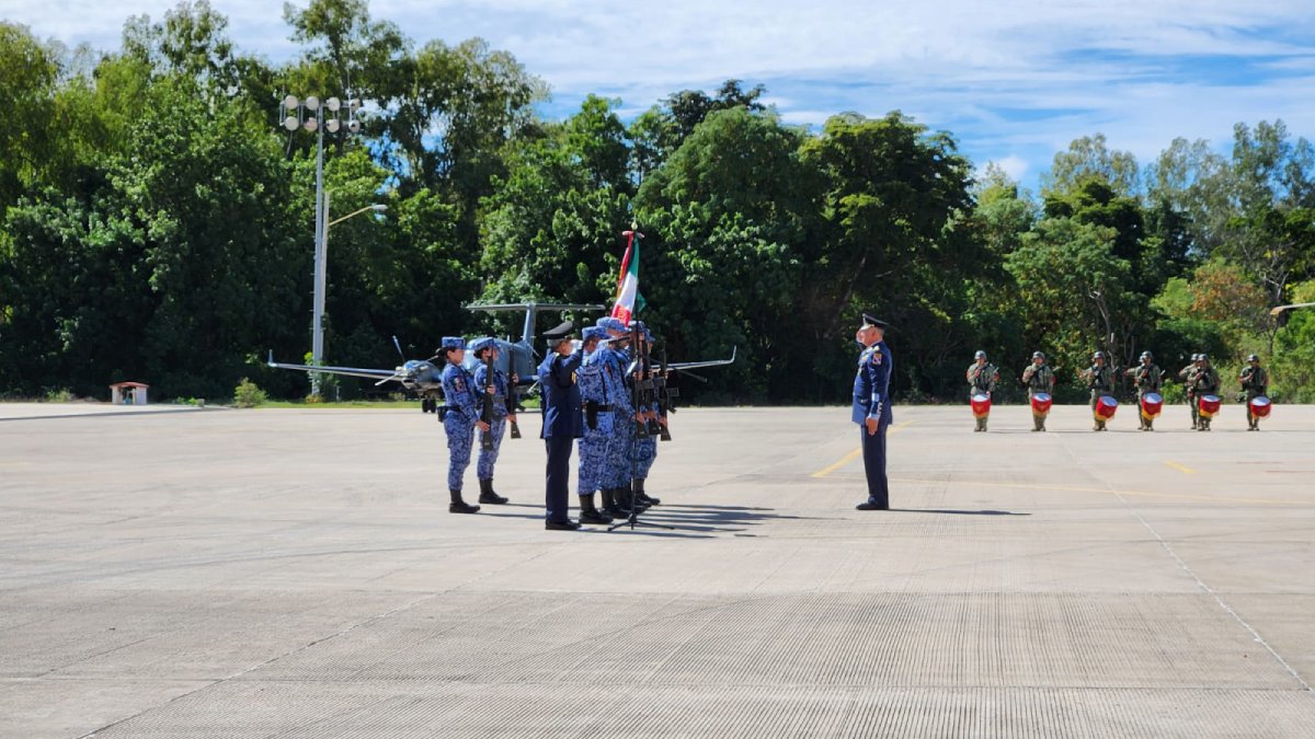 rinde protesta edgar campos como comandante de la base aerea militar no10 en culiacan