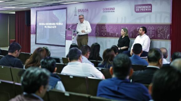 Ya está terminada la nueva secundaria en Valle Alto, Culiacán, solo falta inaugurarla: Rocha