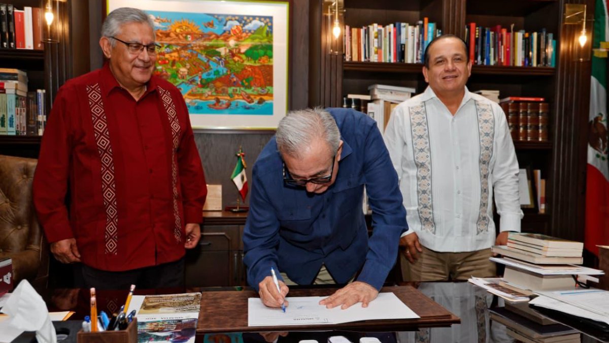rocha y snte celebran reforma en materia de autonomia sindical firma