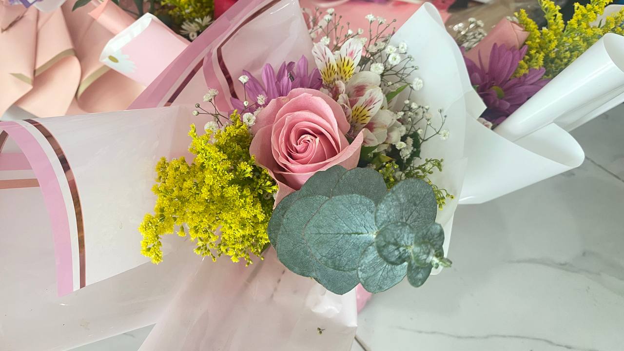 Ramos de rosas