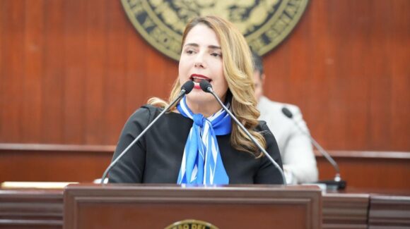 “No tendría problema en solicitar licencia”; Tras registrarse como aspirante a la gubernatura de Sinaloa por el PAN, Roxana Rubio se mantiene en el Congreso local