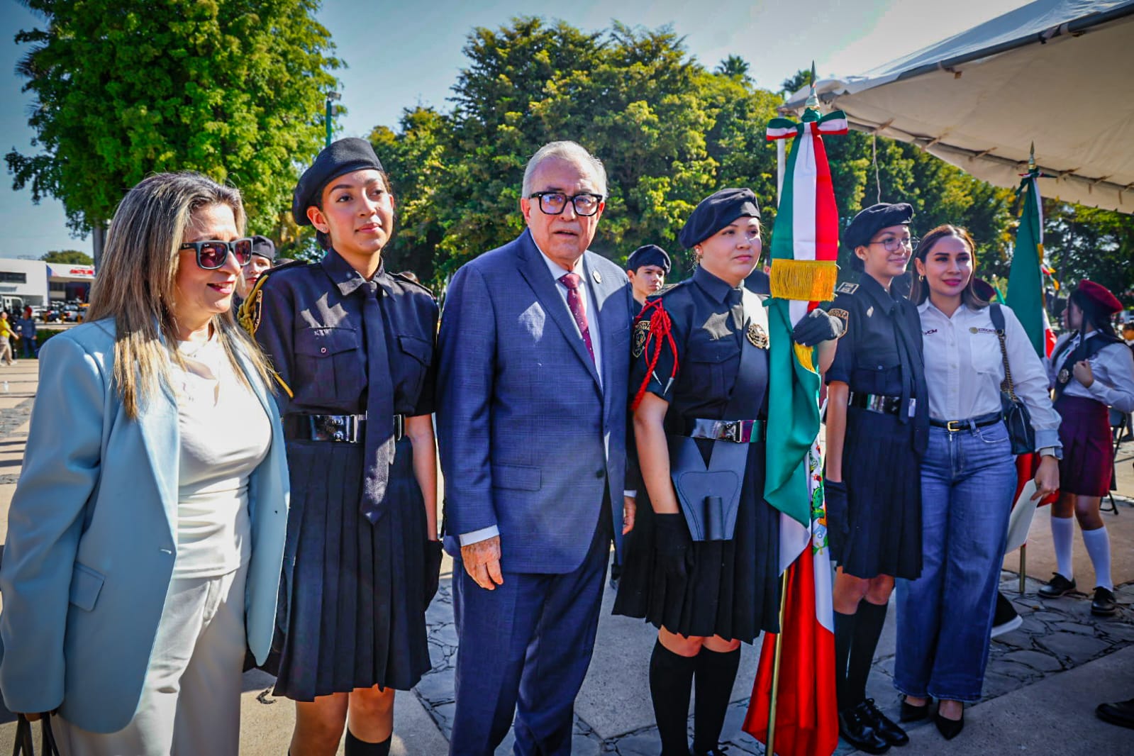 Rubén Rocha Moya en conmemoración del Día de la Bandera