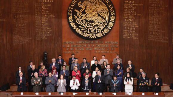 Rocha Moya acompaña a Sheinbaum a la conmemoración del 109 Aniversario de la Constitución, en Querétaro