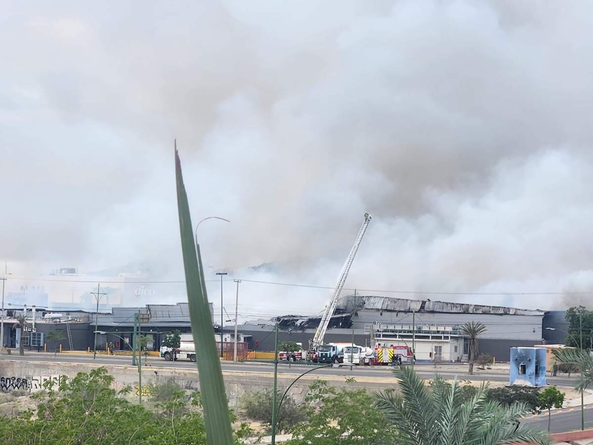 Sam's Club incendiado en Hermosillo