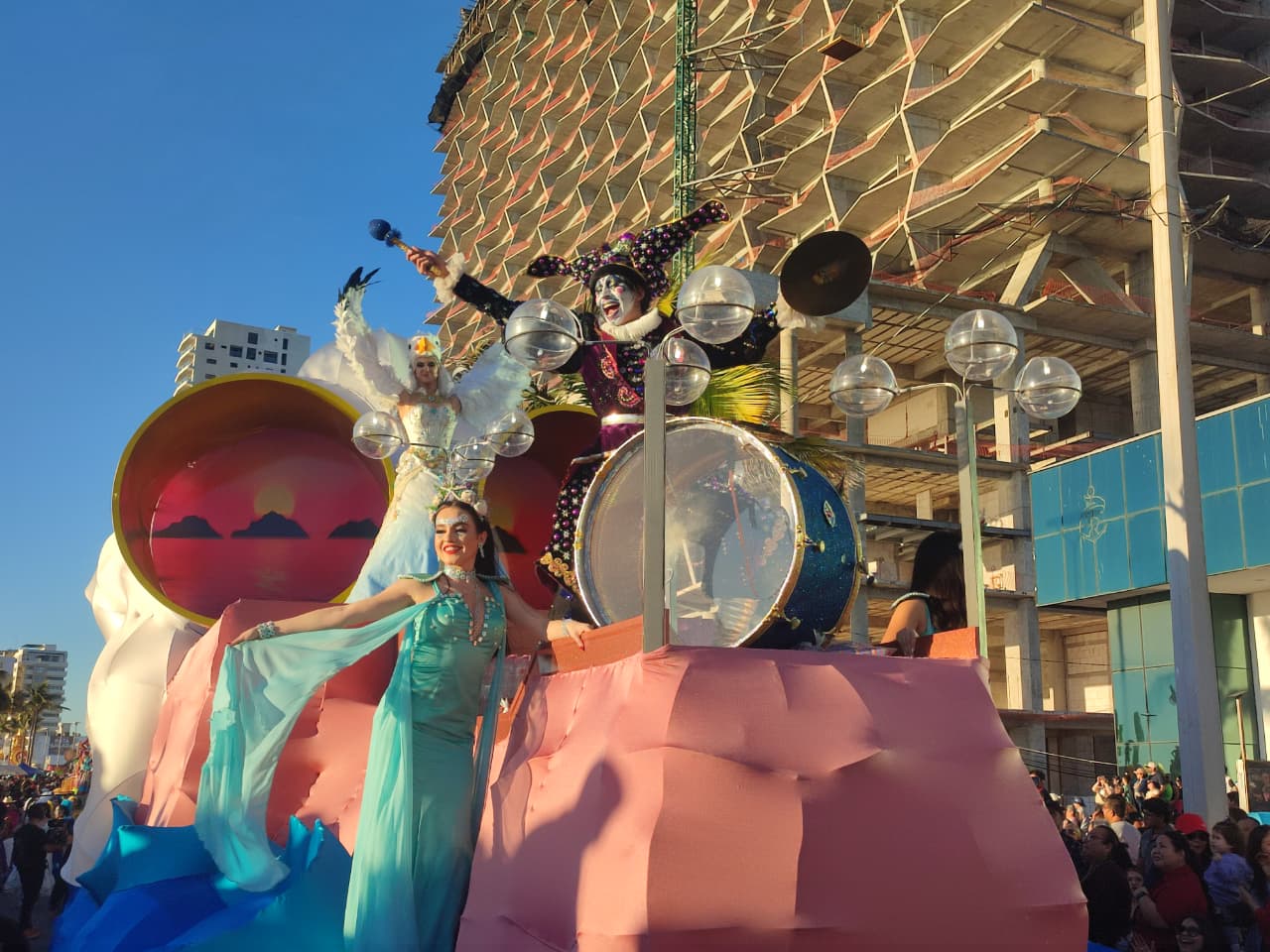 Segundo desfile del Carnaval de Mazatlán 2026