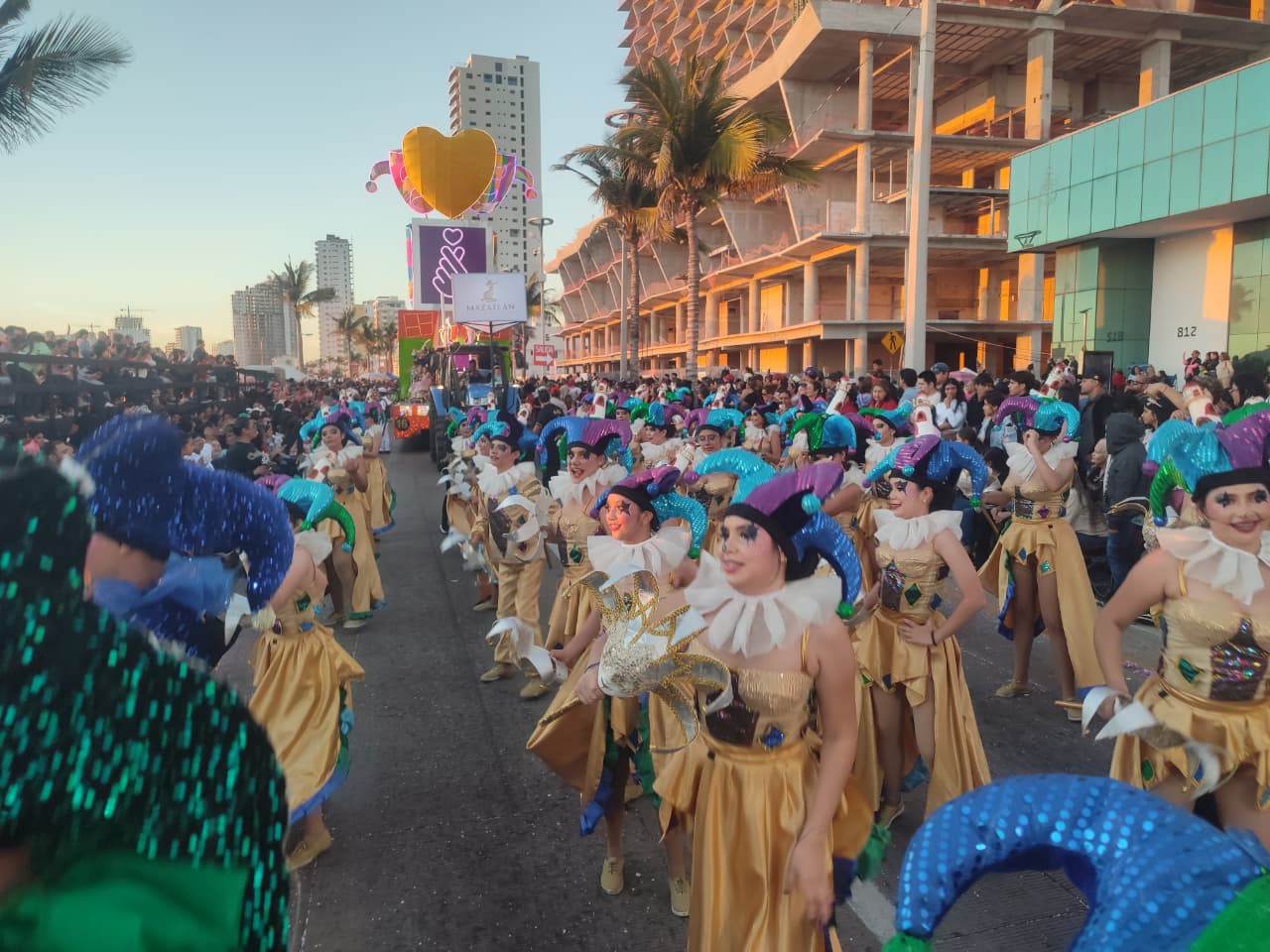 Segundo desfile del Carnaval de Mazatlán 2026