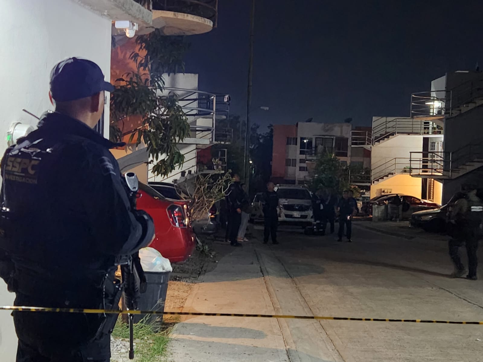 Elementos de la policía, SSPC y Ejercito resguardando zona