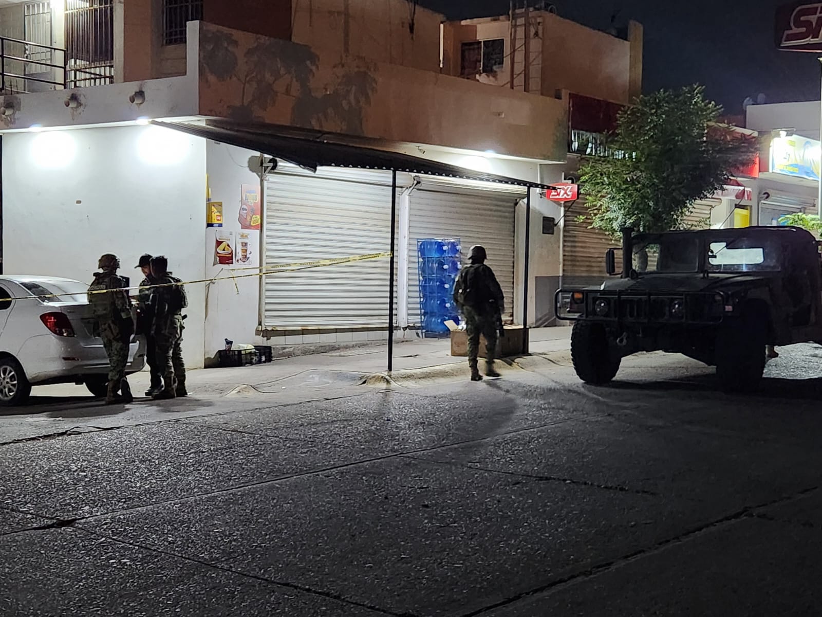 Elementos del Ejercito resguardando zona