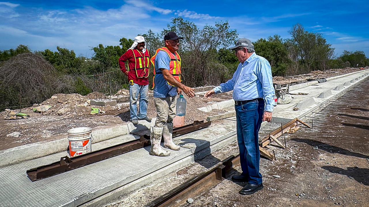 Rubén Rocha Moya supervisa avance del Malecón Margen Izquierdo en Culiacán