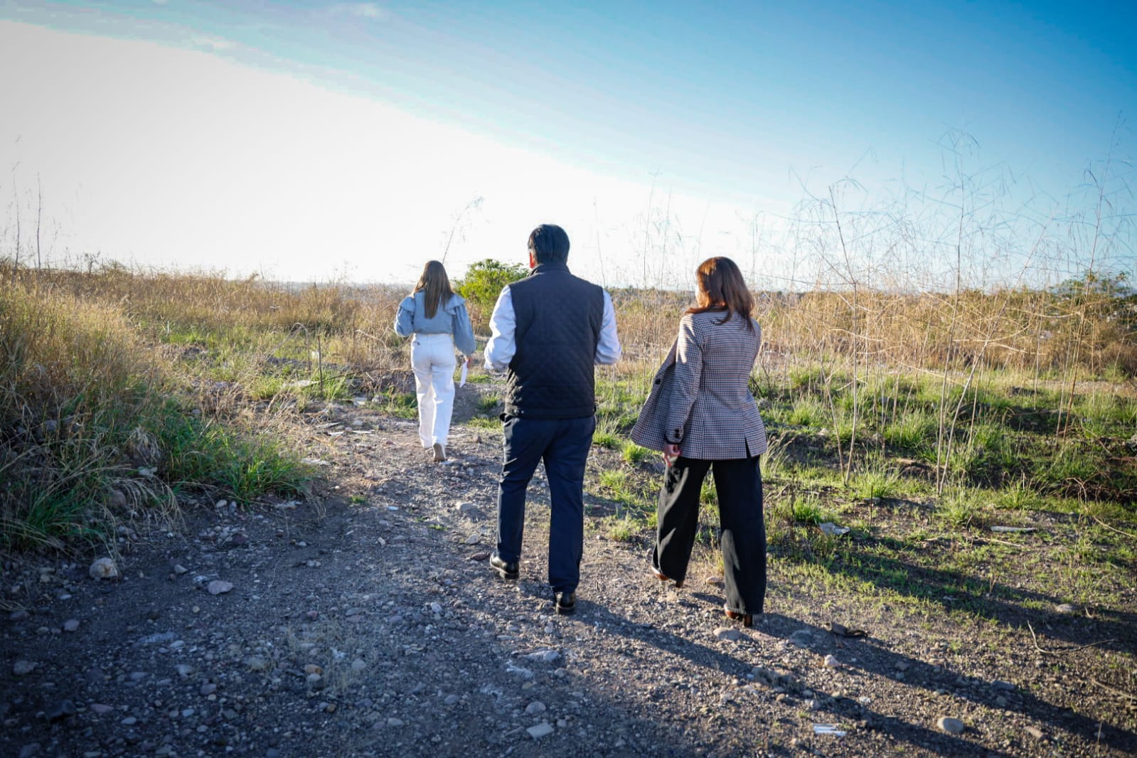 Supervisan terreno donde se construirá CBTis en el sector San Isidro en Culiacán