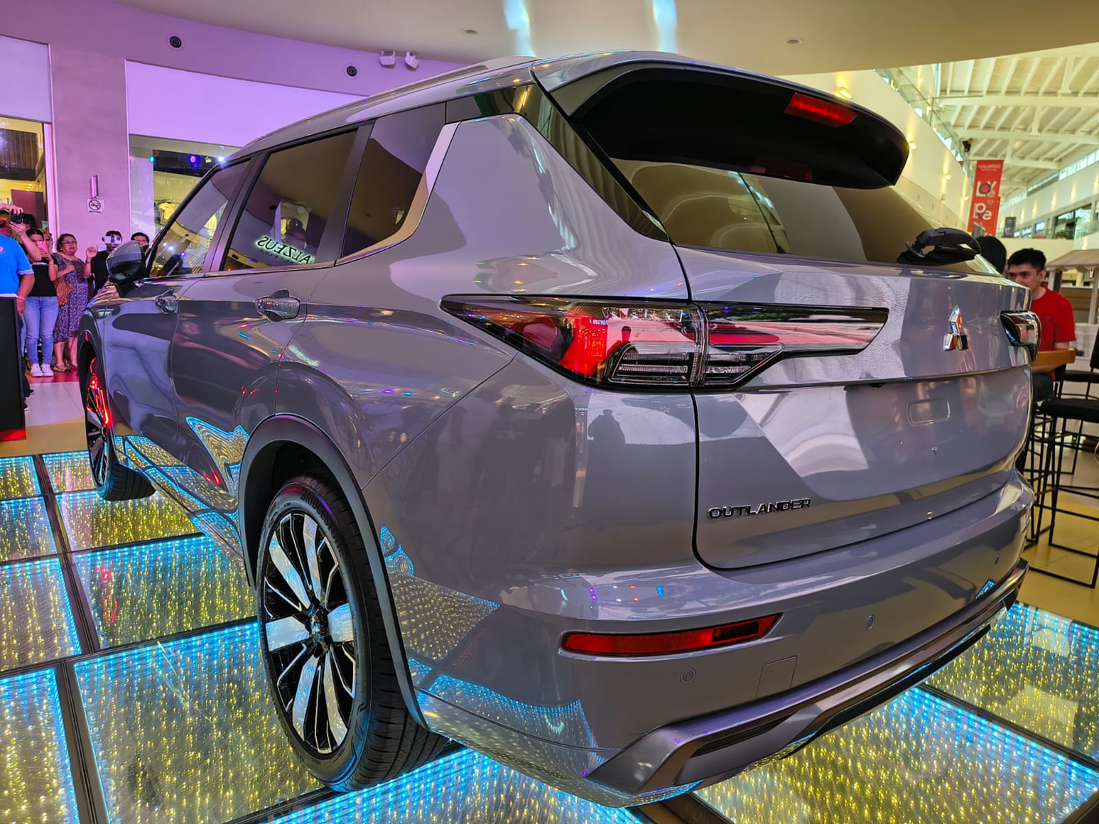 SUV Outlander 2026