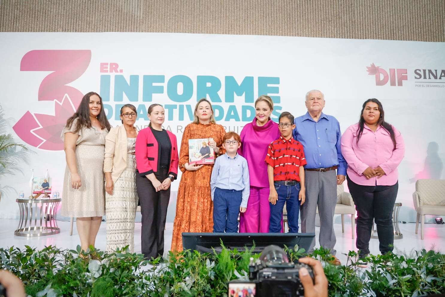 Tercer informe de actividades de DIF Sinaloa