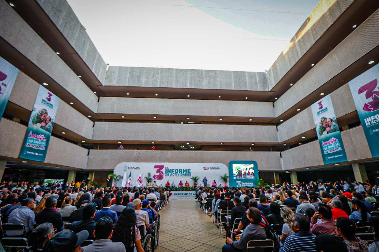 Tercer informe de actividades de DIF Sinaloa