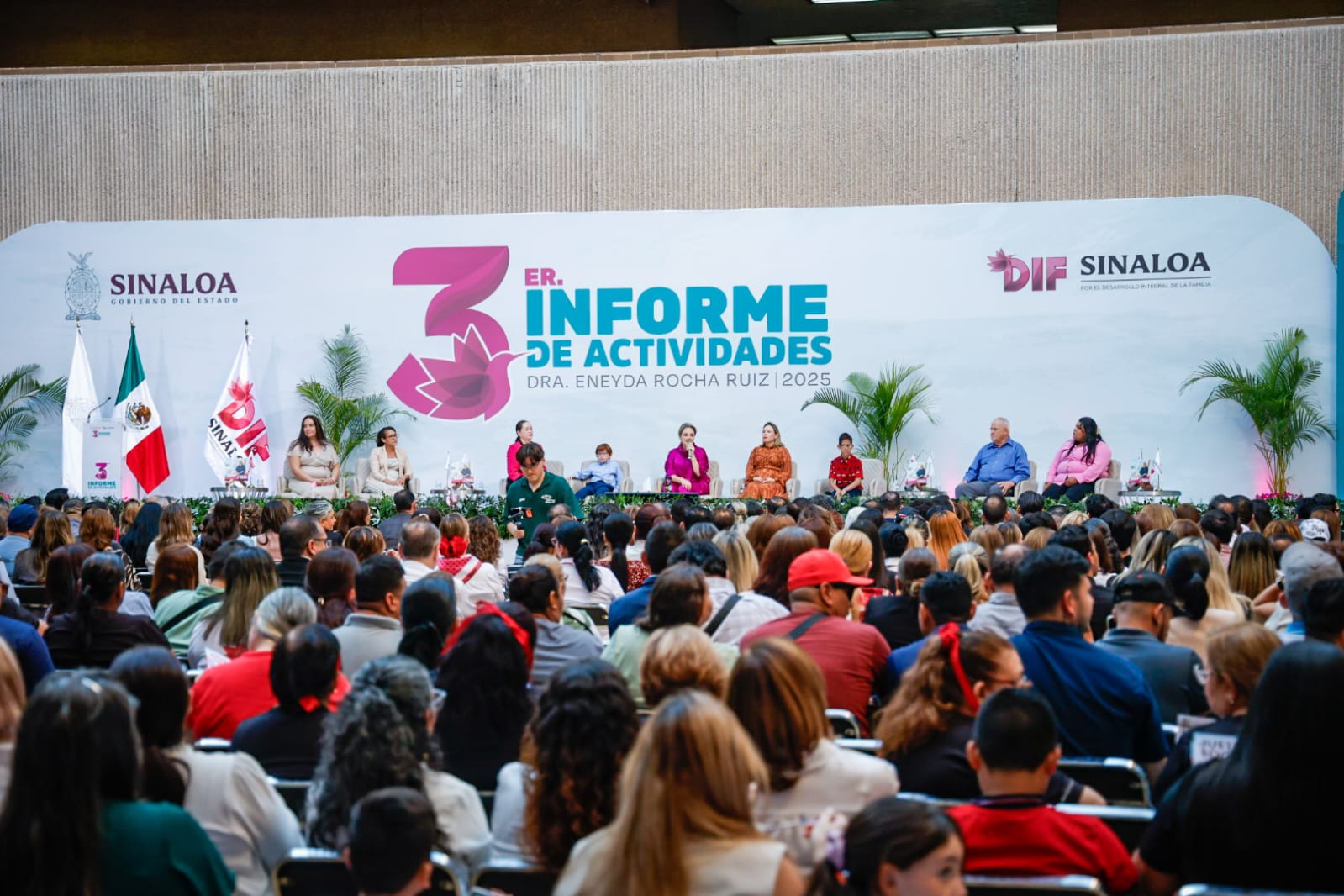 Tercer informe de actividades de DIF Sinaloa
