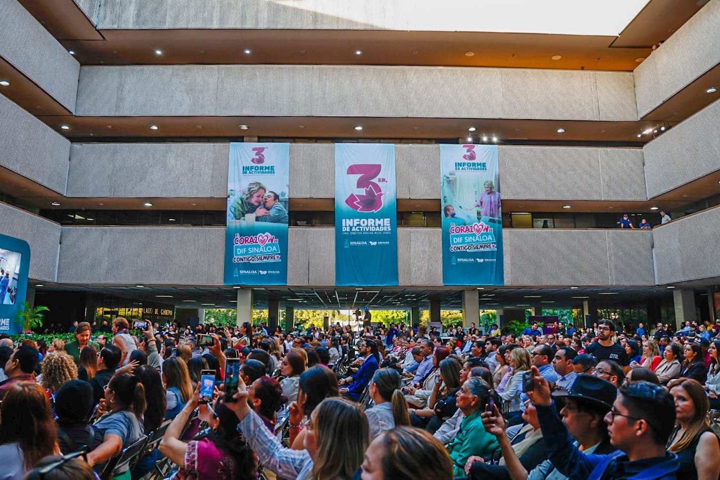 Tercer informe de actividades de DIF Sinaloa