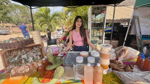 Puerta de Canoas abre su tianguis y apuesta por la economía local en la zona rural de Mazatlán, Sinaloa