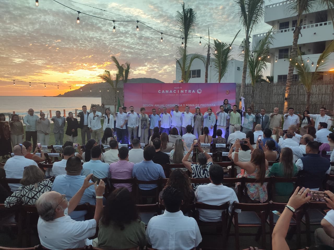 Toma de protesta del nuevo presidente de Canacintra Mazatlán