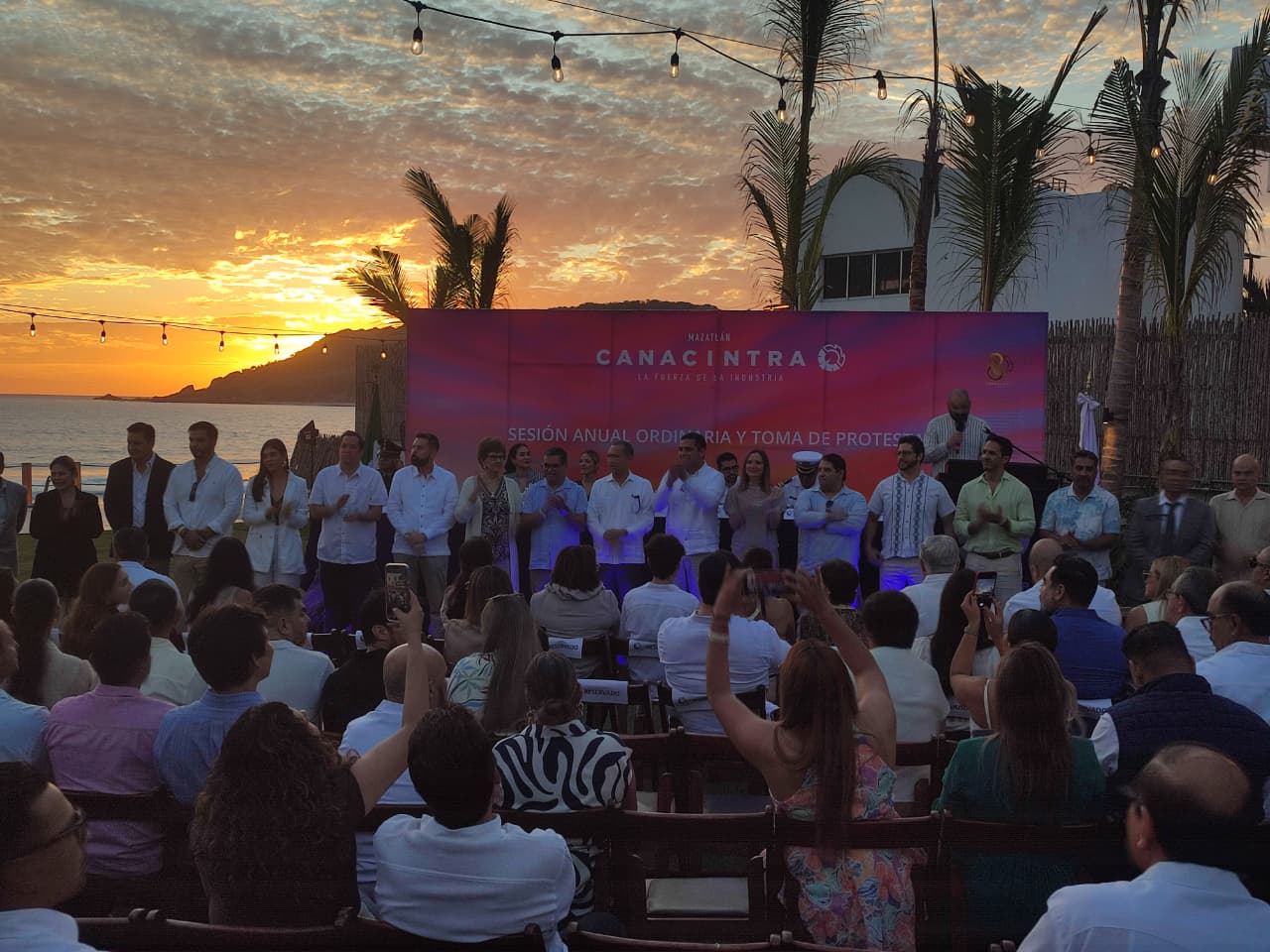 Toma de protesta del nuevo presidente de Canacintra Mazatlán