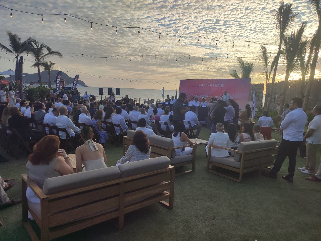 Toma de protesta del nuevo presidente de Canacintra Mazatlán