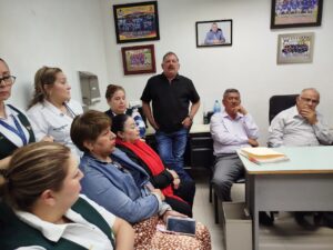 Trabajadores del Hospital General de Los Mochis exigen pagos pendientes desde 2024