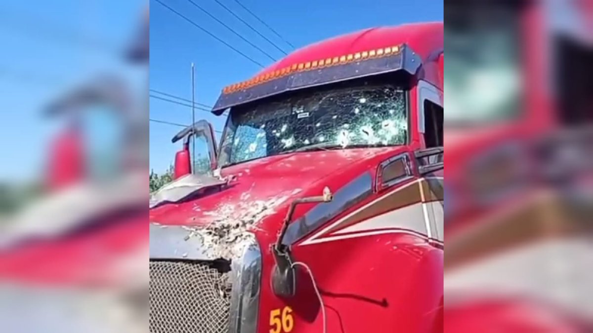 trailero es atacado a balazos en escuinapa