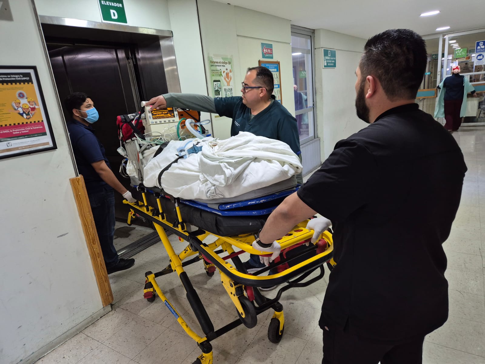 Trasladan a Jesús Fernando, víctima de explosión en Guamúchil, a hospital de Estados Unidos