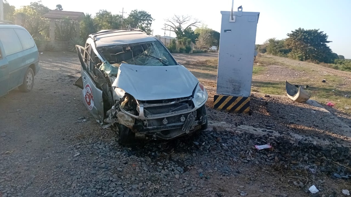 Trenazo en carretera Villa Unión-El Walamo, en Mazatlán