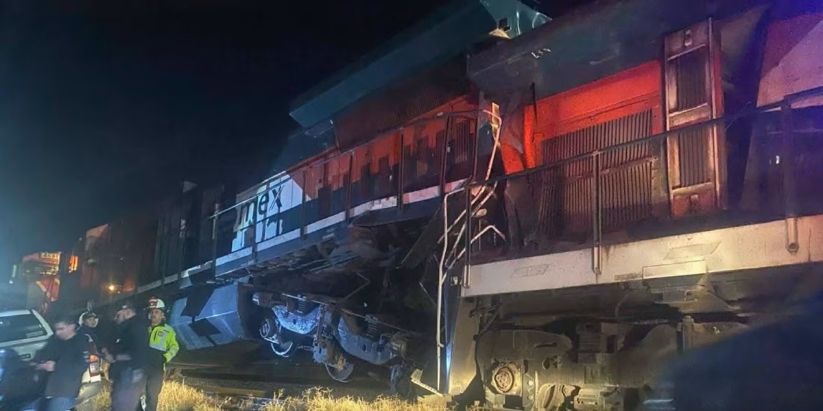 Trenes de carga chocan en Sonora