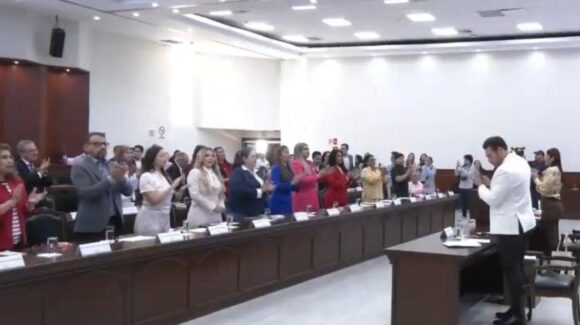Rinden 1 minuto de aplausos en el Congreso de Sinaloa por la recuperación de Sergio Torres y Elizabeth Montoya