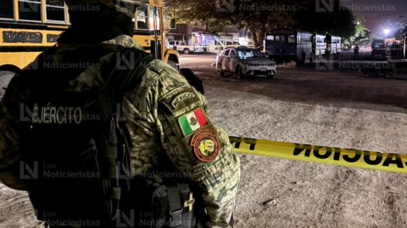 ¡Hay una granada al interior de un KIA! Balacera en Villa Juárez, Navolato, deja un motociclista fallecido y un carro asegurado