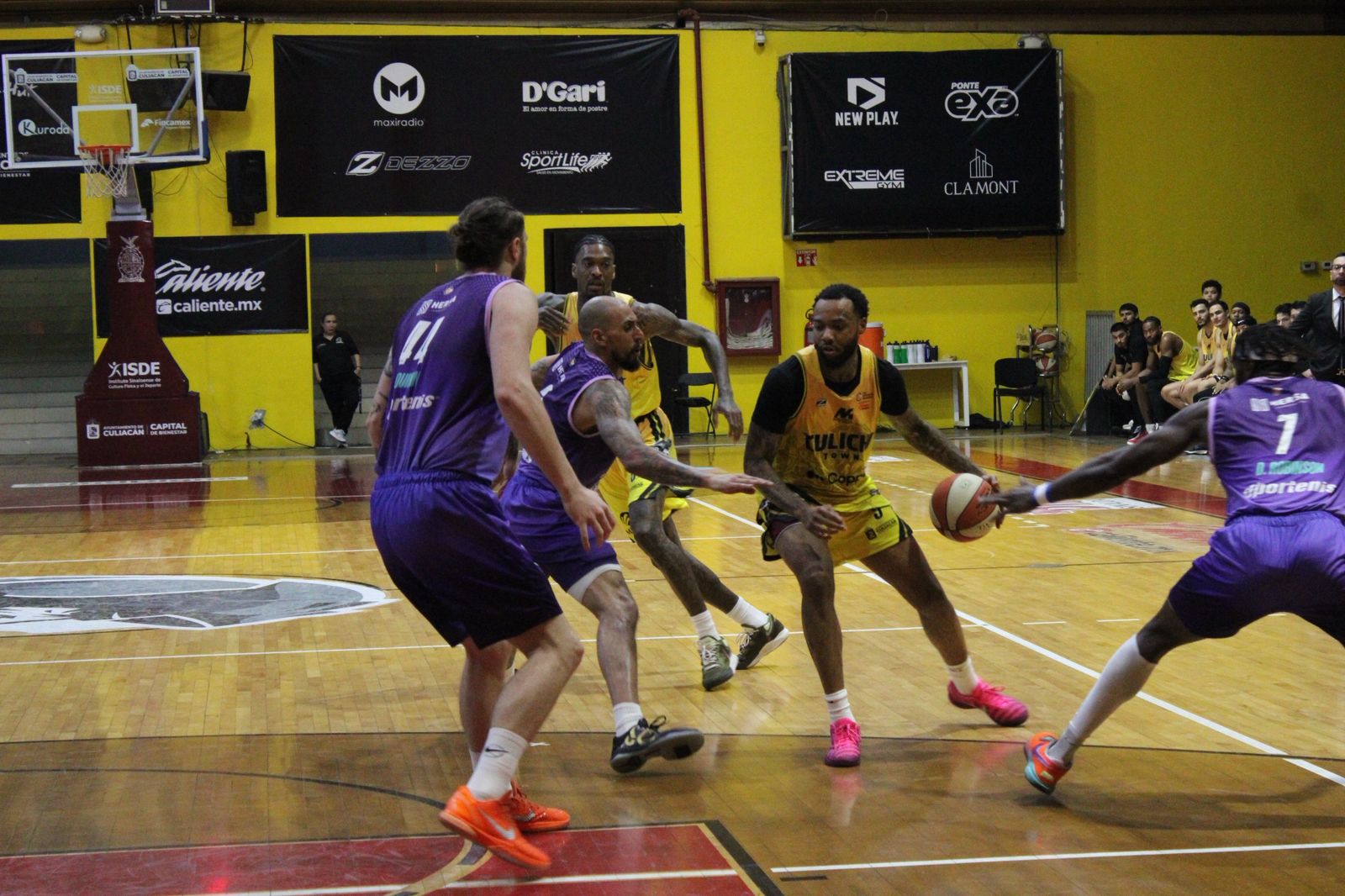 Venados Basketball vs. Caballeros de Culiacán