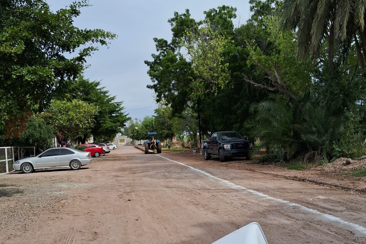 presunta venta irregular de terrenos que habría invadido una de las principales calles del ejido 9 de Diciembre