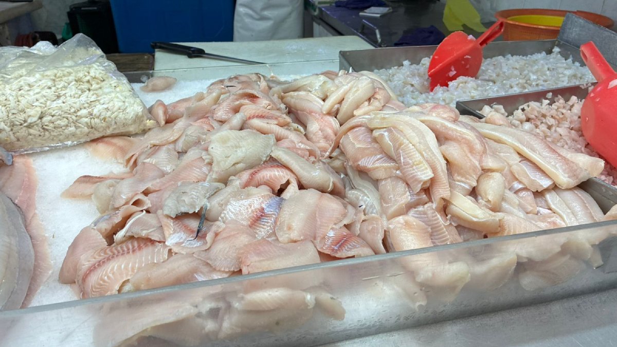 ventas de mariscos arranca lento en el mercado independencia en los mochis filete