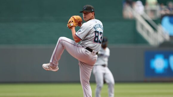 El mexicano Valente Bellozo firma con los Rockies de Colorado